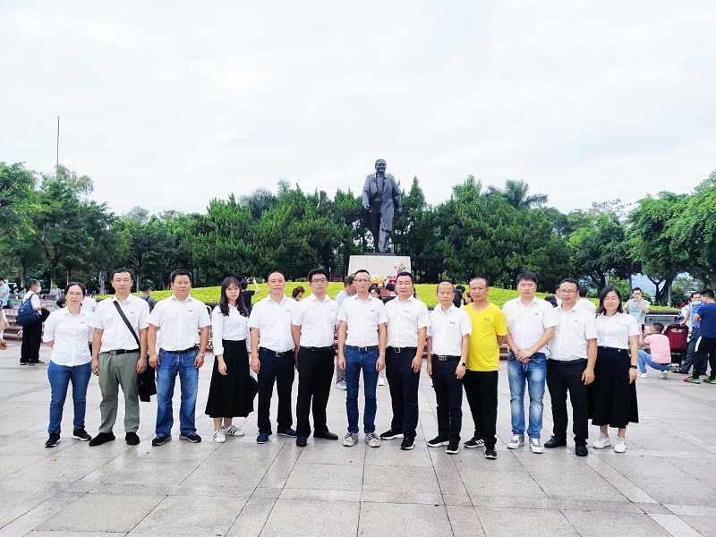 嘉友組織黨支部參觀深圳改革開放40周年展覽 (3)