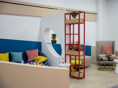 嘉友食品—員工休息區(qū)