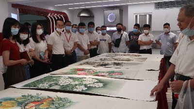 嘉友喜迎畫展，慶賀建黨周年