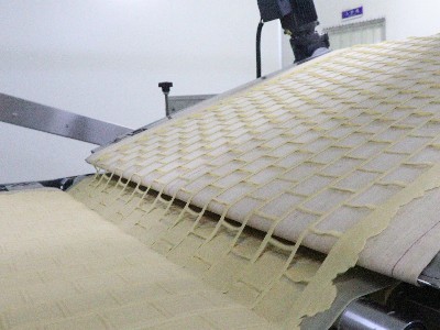 嘉友食品-餅干制作