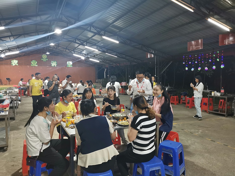 嘉友慶賀嘉人生日，齊聚燒烤歡樂晚宴 (4)