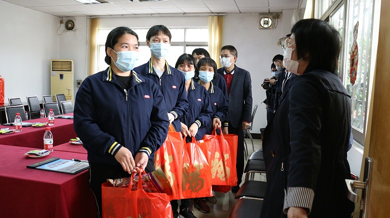 心系職工送溫暖，新春慰問暖人心