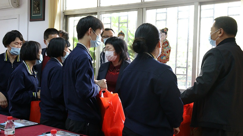 心系職工送溫暖，新春慰問暖人心