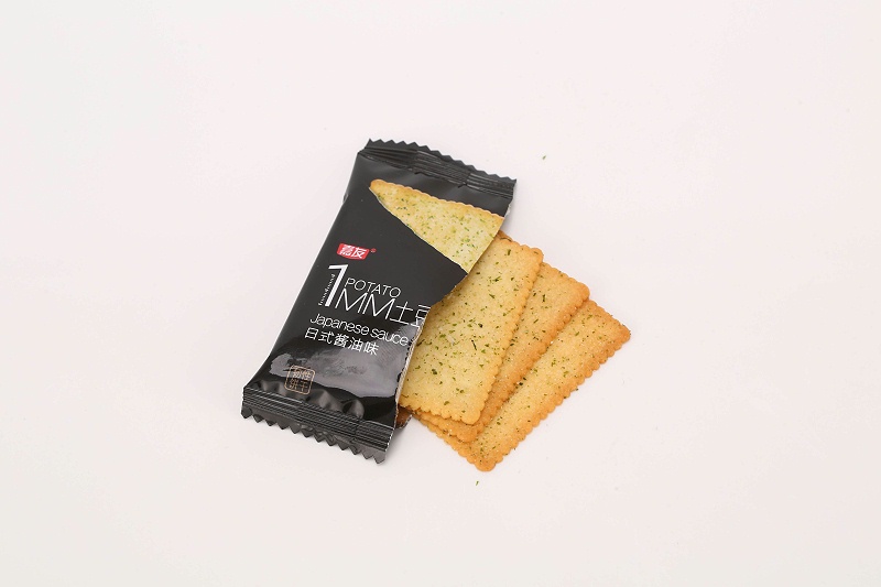 一片一片停不下來的土豆小餅干！薄、香、脆讓人流連忘返